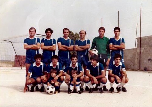 Una formazione del campionato 1982-83 all. Ugo Fiorillo, formazione: Bernardini, Munzittu, Collu, Campagnola, Torelli, Piras, M. Montis, V. Montis, G. Piras, F.Sonedda, Chessa 