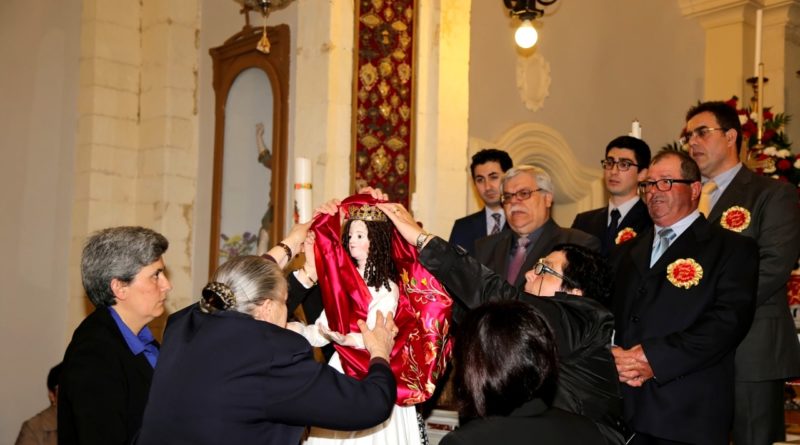 L'incoronazione di Santa Greca (foto Tomaso Fenu)