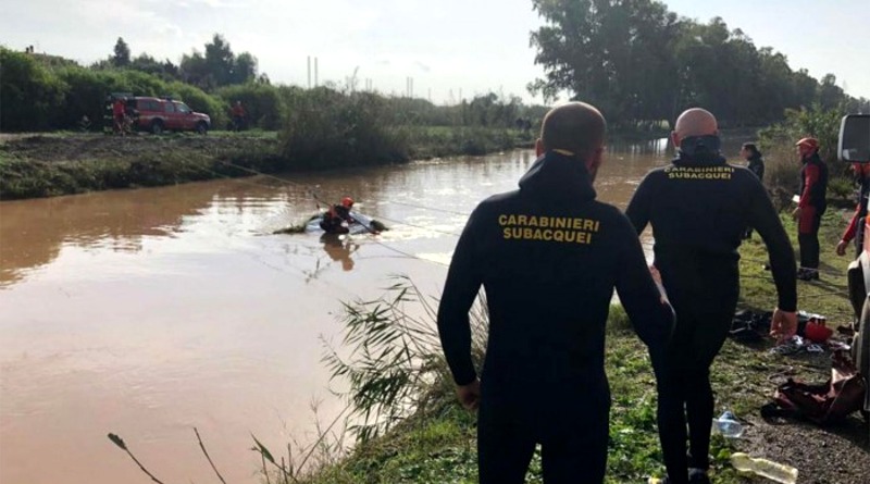 Il recupero dell'auto su cui viaggiava Tamara Maccario