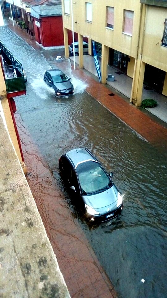 Assemini. La via Cagliari allagata