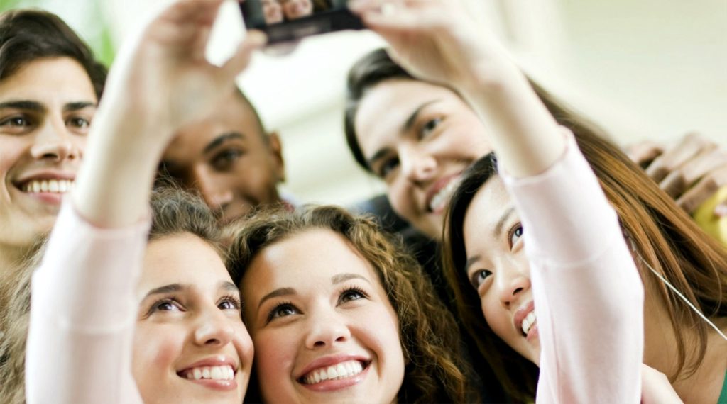 Un gruppo di adolescenti