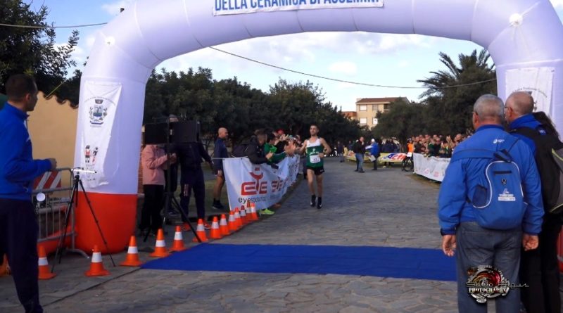 L'arrivo al traguardo di Claudio Solla (foto MiaSardegna 2.0)