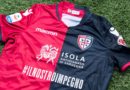 La maglia utilizzata in occasione di Cagliari-Juventus (foto Cagliari Calcio)