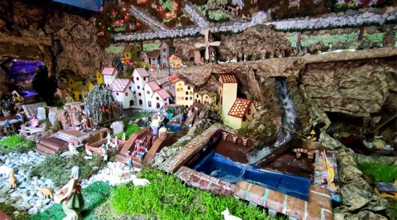 Panoramica del presepe "L'unità dei popoli"