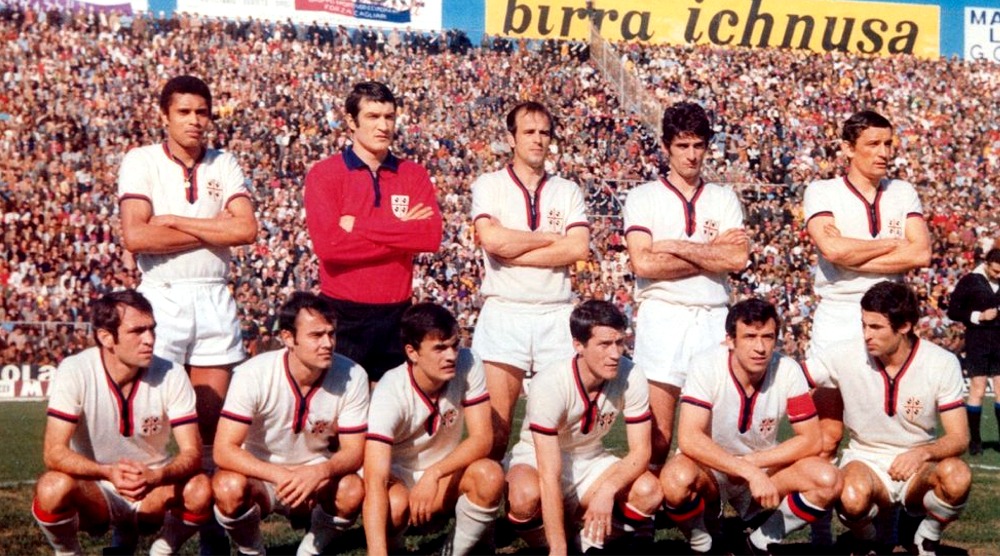 Una delle formazioni della stagione 1969-70 - © foto Cagliari Calcio
