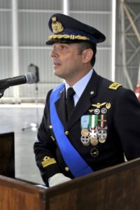 Il Comandante uscente Ten. Col. Santi Santoro