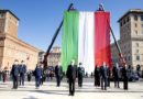 Il Presidente della Repubblica Sergio Mattarella con le Alte cariche dello Stato rende omaggio al Milite Ignoto all'Altare della Patria in occasione della Festa della Repubblica - © foto Quirinale