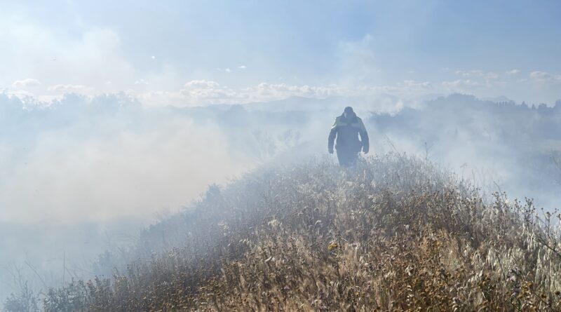 Decimomannu, incendio nell’argine del Flumini Mannu